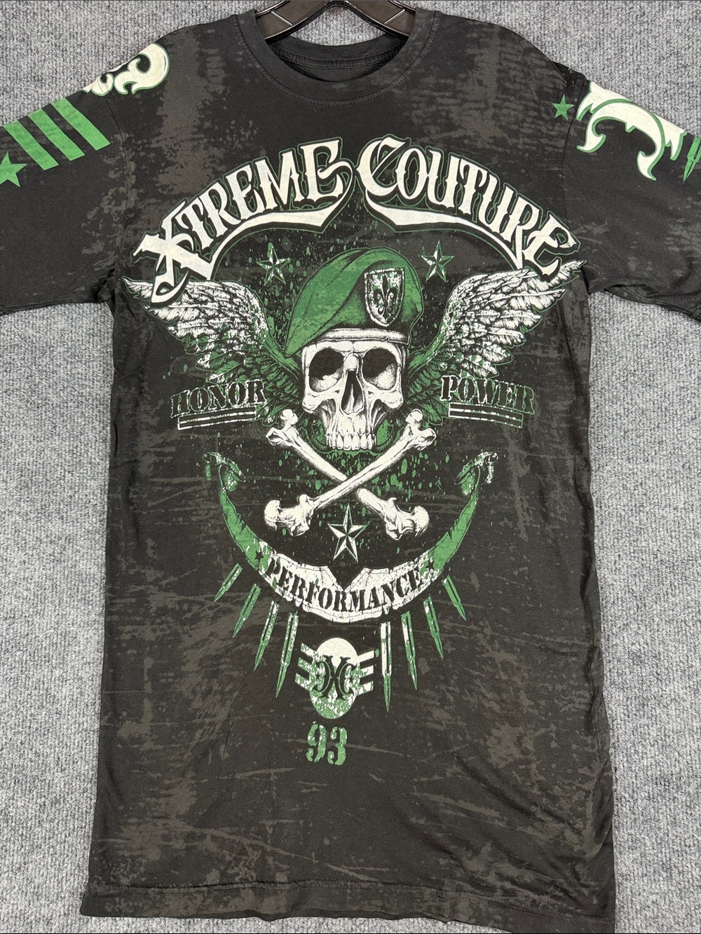 Xtreme Couture Men's Medium Skull Crossbones MMA Graphic T Shirt Black Green